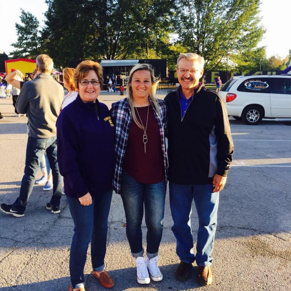 Meet your Posher, Leigh ellen